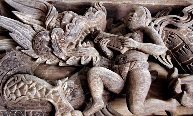 L'art sculptural dans les maisons communales vietnamiennes