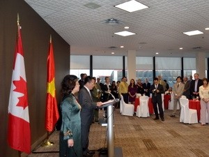 L’ambassade du Vietnam au Canada reçoit un portrait du président Ho Chi Minh 