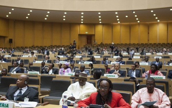 Ebola: l’Union africaine appelle à lever les interdictions de voyager