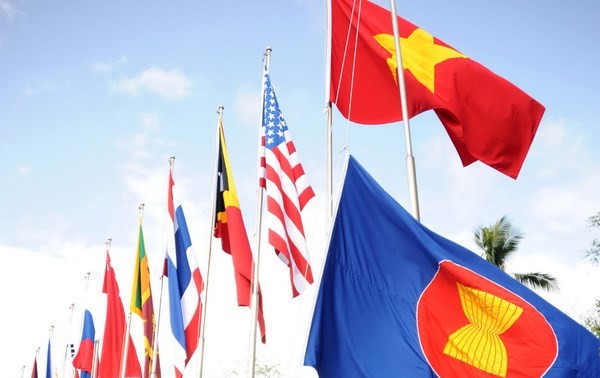 Le Vietnam participe aux forums de l'ASCC