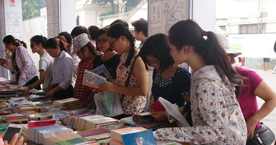 Clôture de la fête du livre de Hanoi 2014