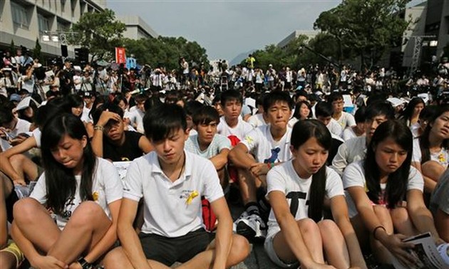  Hong Kong : la police appelle les manifestants au calme