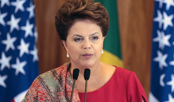 Election au Brésil : courte avance pour Dilma Rousseff