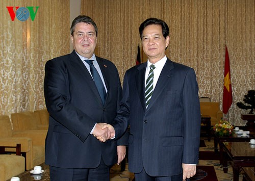 Nguyen Tan Dung reçoit le vice-chancelier allemand