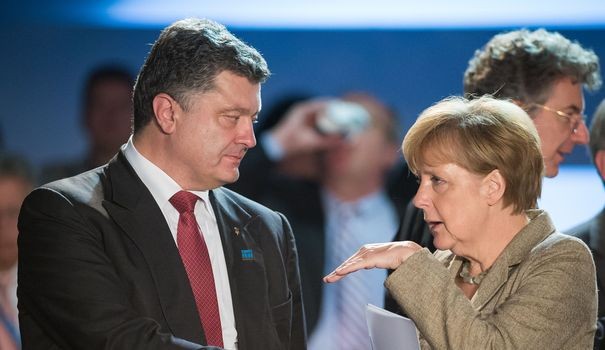 Berlin et Kiev conviennent du maintien des activités du « Groupe de contact » tripartite