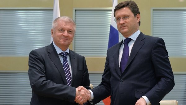 La Russie et la Slovaquie signent un accord sur la fourniture de pétrole