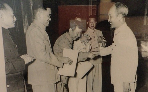 Exposition “65 ans des relations Vietnam-Chine”