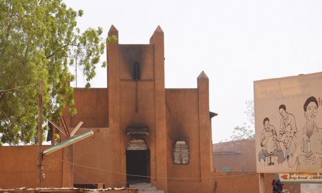 Niger: 45 églises brûlées dans les émeutes anti-Charlie Hebdo