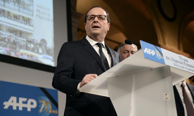 François Hollande compte sur « l’esprit du 11 janvier » pour faire avancer les réformes