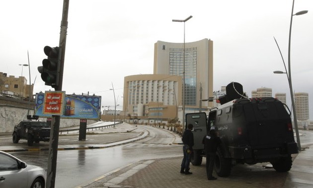 Neuf morts, dont un Français, dans l'attaque contre un hôtel à Tripoli