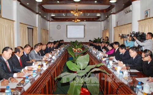 Renforcement des relations d'amitié spéciales Vietnam-Laos 