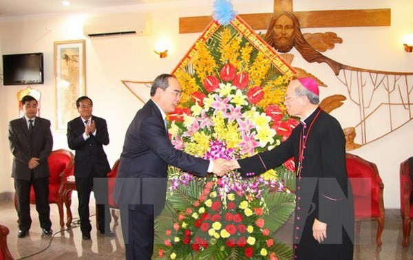 Nguyen Thien Nhân au chevet des catholiques de Thanh Hoa