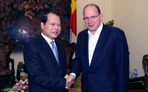 Vu Van Ninh rencontre le PDG d’AIA