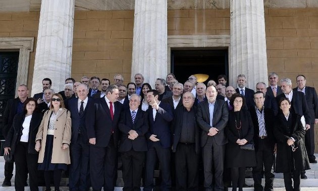 Grèce: première séance du Parlement