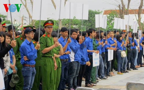 Déclenchement du mois de la jeunesse au Centre du Vietnam