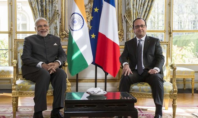 Français et Indiens signent des contrats de plusieurs milliards d’USD