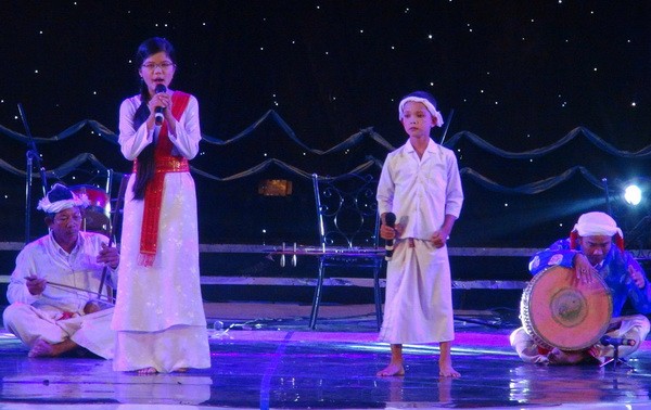 Festival du chant folklorique vietnamien 2015 - région du Centre méridional