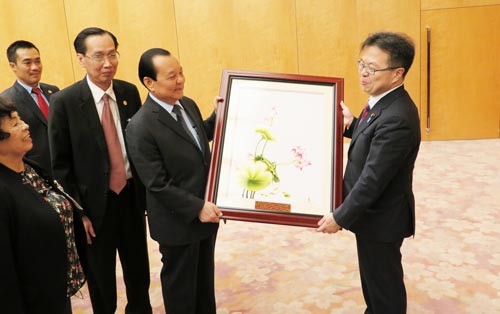 Le vice-président du bureau gouvernemental japonais visite Ho Chi Minh-ville 
