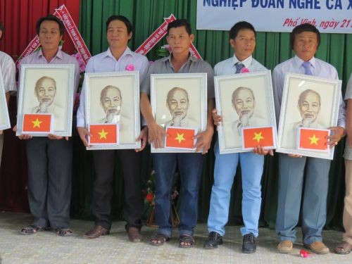 Quang Ngai : fondation de neuf syndicats de pêcheurs