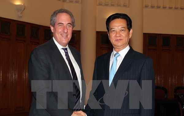 Nguyen Tan Dung reçoit Michael Froman, représentant américain au Commerce