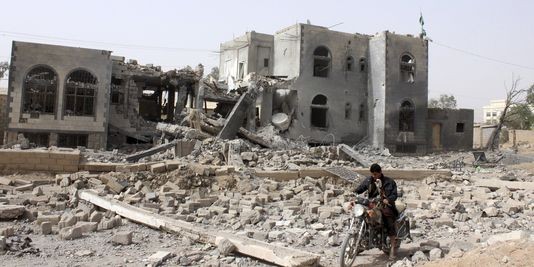 Yémen : les raids de la coalition et les combats au sol se poursuivent
