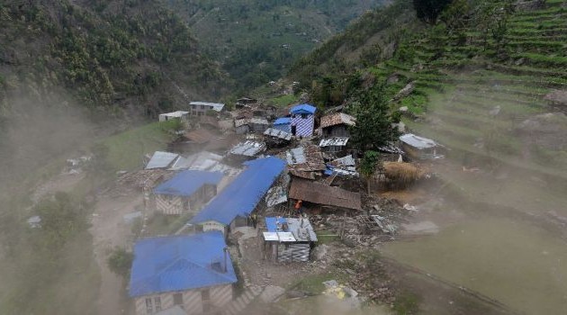 Népal : l'aide commence à atteindre les villages reculés les plus touchés