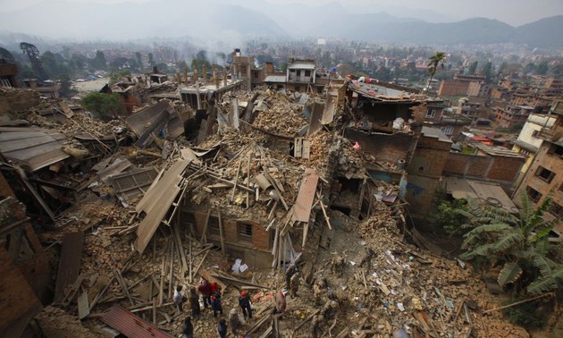 Séisme au Népal : le bilan pourrait atteindre 10 000 morts