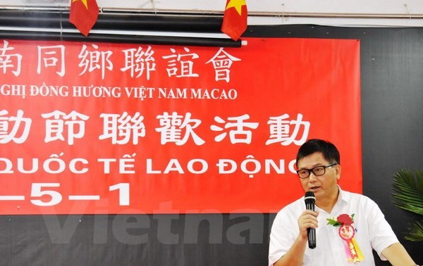 La fête du Travail et les 40 ans de la réunification nationale célébrés à Macao et en Russie 