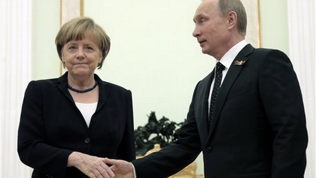La Russie et l’Allemagne appellent à régler diplomatiquement les différends