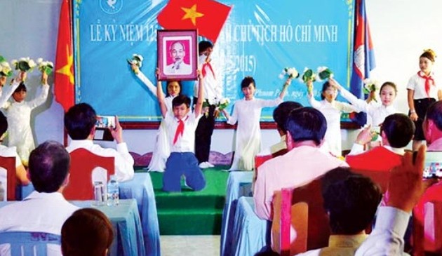 Le 125ème anniversaire du président Ho Chi Minh célébré au Vietnam et à l'étranger