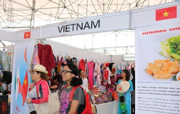Promouvoir la culture et les marchandises vietnamiennes à Mexico City