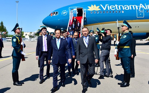 Le Premier ministre Nguyen Tan Dung est arrivé au Kazakhstan