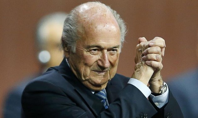 Sepp Blatter réélu à la tête de la FIFA