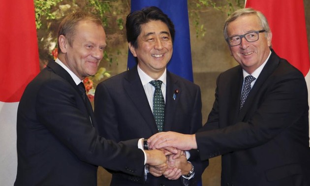 Le Japon et l'UE inquiétés de la montée de la tension en mer Orientale