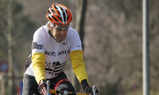  John Kerry se casse la jambe dans un accident de vélo en France