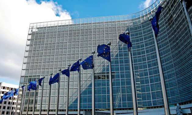 La Commission européenne décide une série de mesures en matière de migrations
