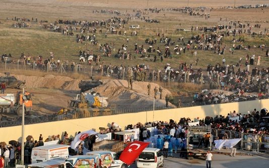 La Turquie ouvre sa frontière à des milliers de Syriens fuyant la guerre
