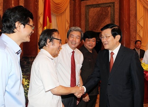 Truong Tan Sang : la presse doit être digne de confiance du peuple