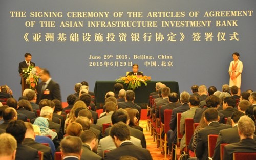 Le Vietnam signe les statuts d’activités de la BAII