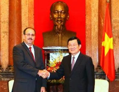 Truong Tan Sang reçoit l’envoyé spécial du président cubain