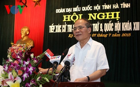 Nguyen Sinh Hung rencontre les électeurs de Ha Tinh