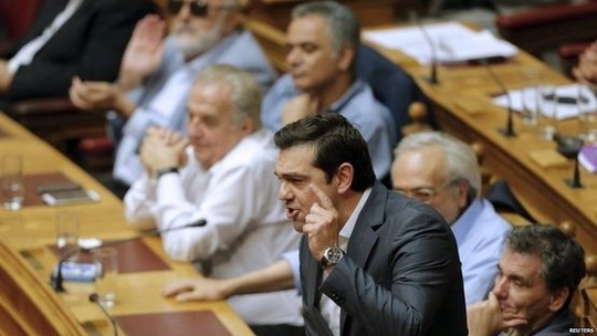 Crise grecque: Le Parlement adopte les premières réformes