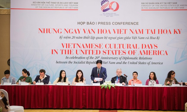 Défilé de mode vietnamien aux Etats-Unis