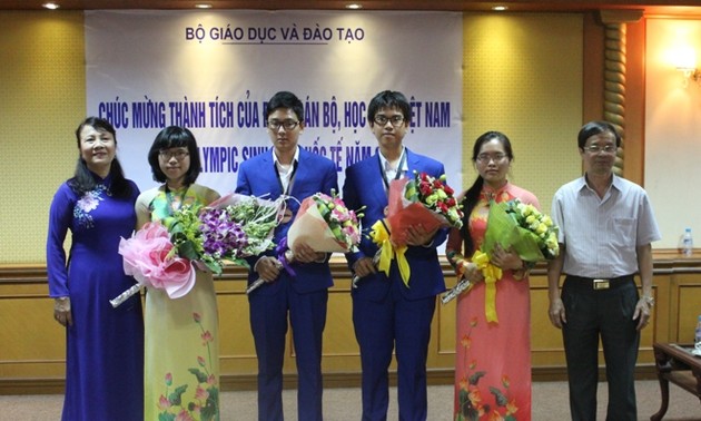 Le Vietnam brille aux Olympiades internationales de biologie
