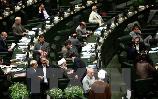 Iran  : Le Parlement examine l'accord sur le nucléaire