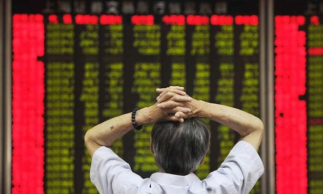 Chine : La Bourse de Shanghai en chute libre 