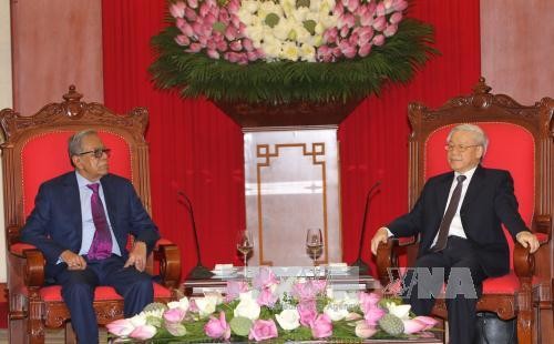 Les dirigeants vietnamiens reçoivent le président bangladeshi