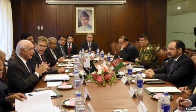 Arrivée du chef de la diplomatie afghane au Pakistan pour des entretiens sur la sécurité