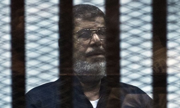 Egypte : les avocats de Mohamed Morsi font appel de ses condamnations à mort