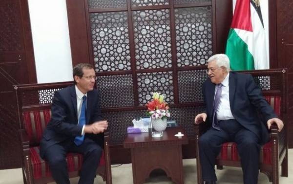 Le président palestinien Abbas rencontre le chef de l'opposition israélienne